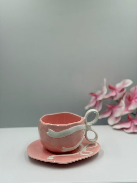 مج مع يد فيونكا